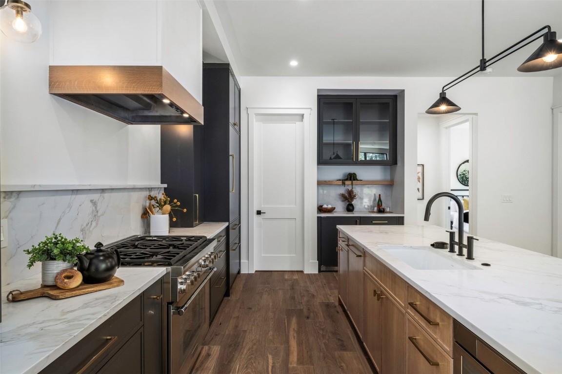 3323 Snowflake CIRCLE