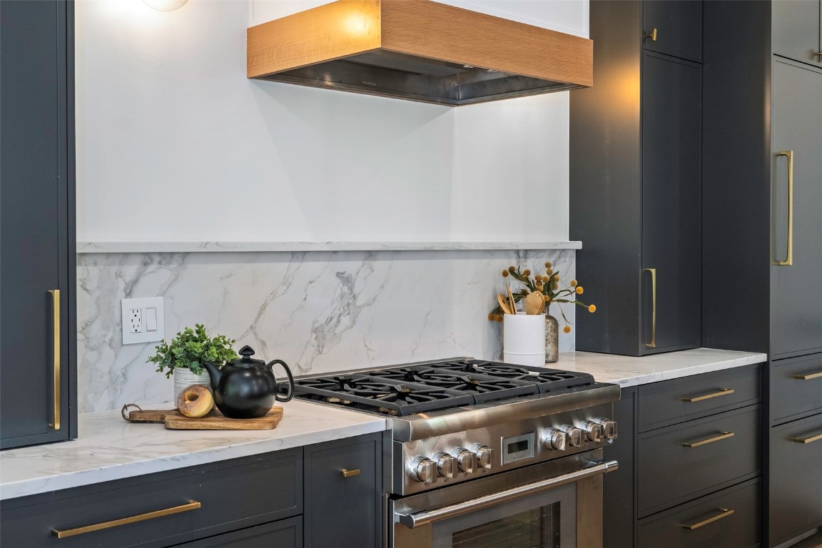 3323 Snowflake CIRCLE