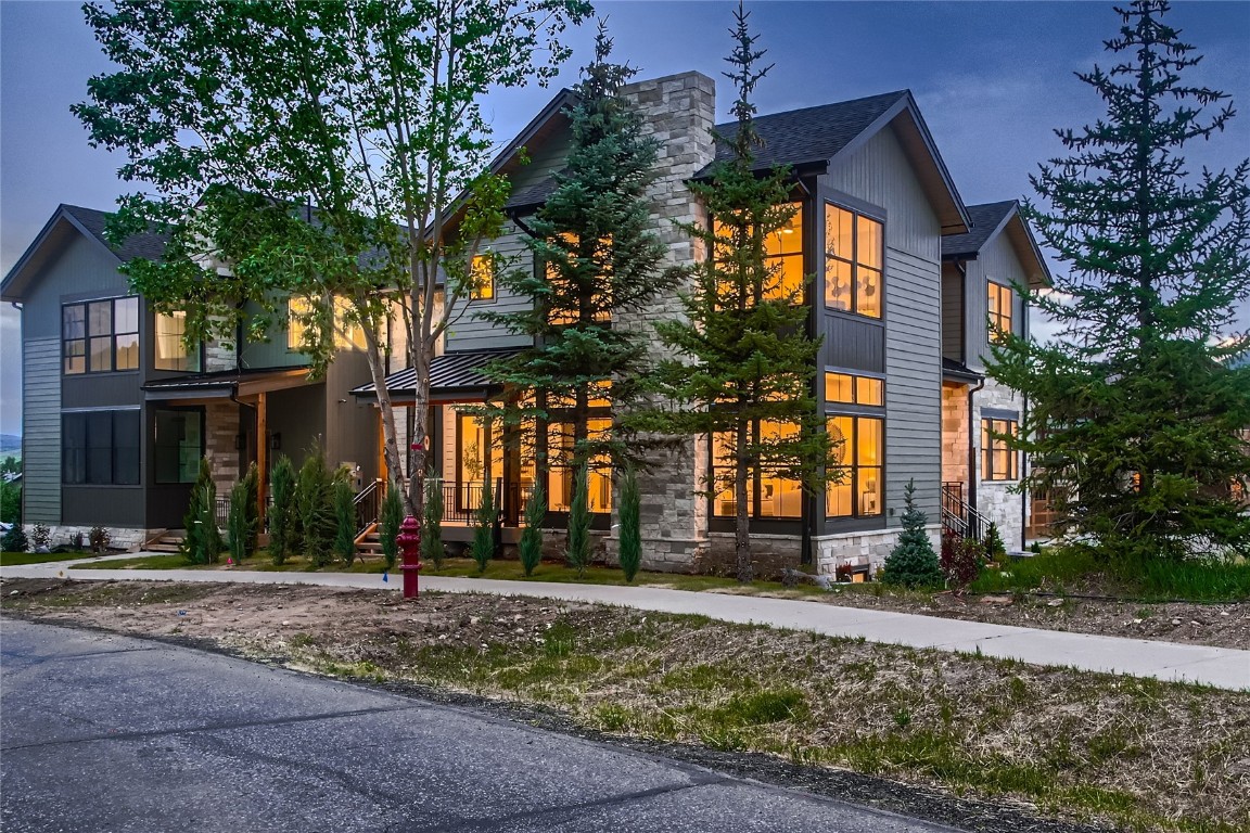 3323 Snowflake CIRCLE