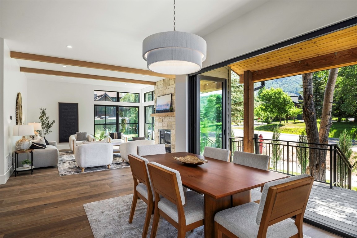 3323 Snowflake CIRCLE