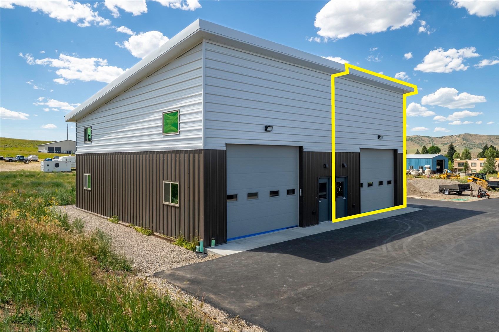 453 Commerce STREET B2