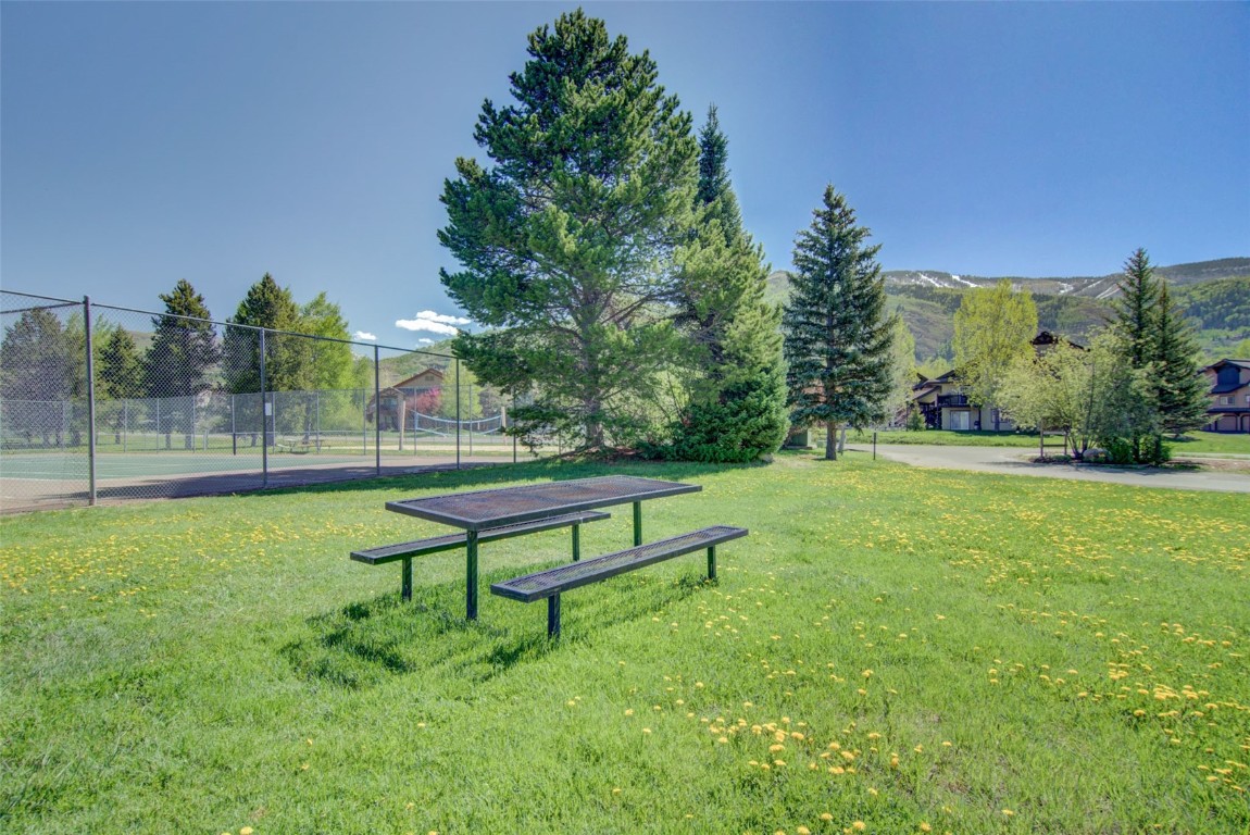 1385 Sparta Plaza 3