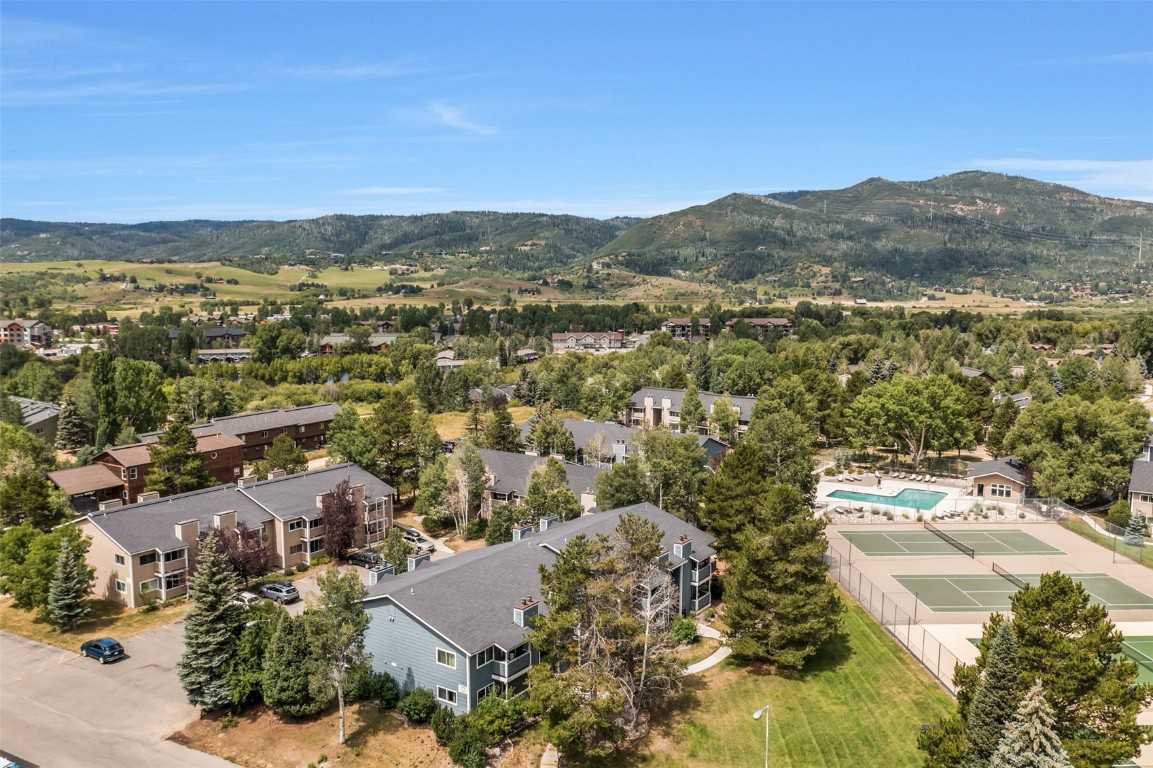 1385 Sparta Plaza 3