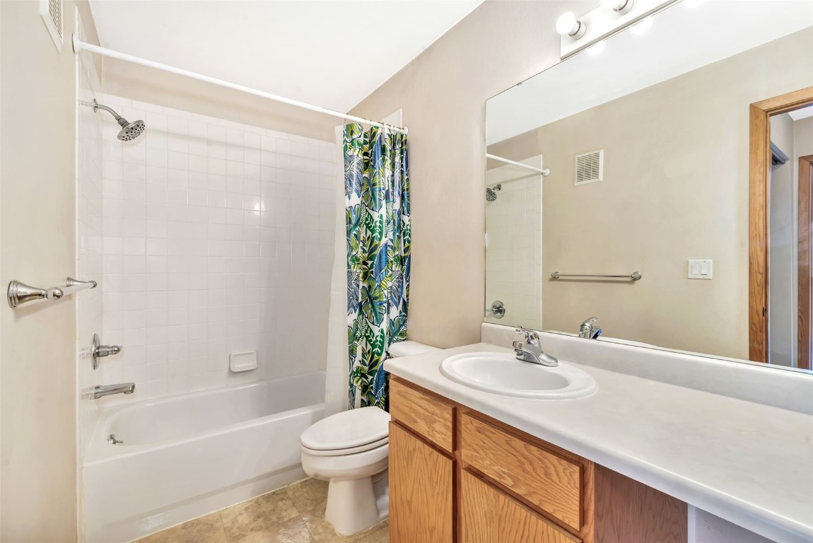 1385 Sparta Plaza 3