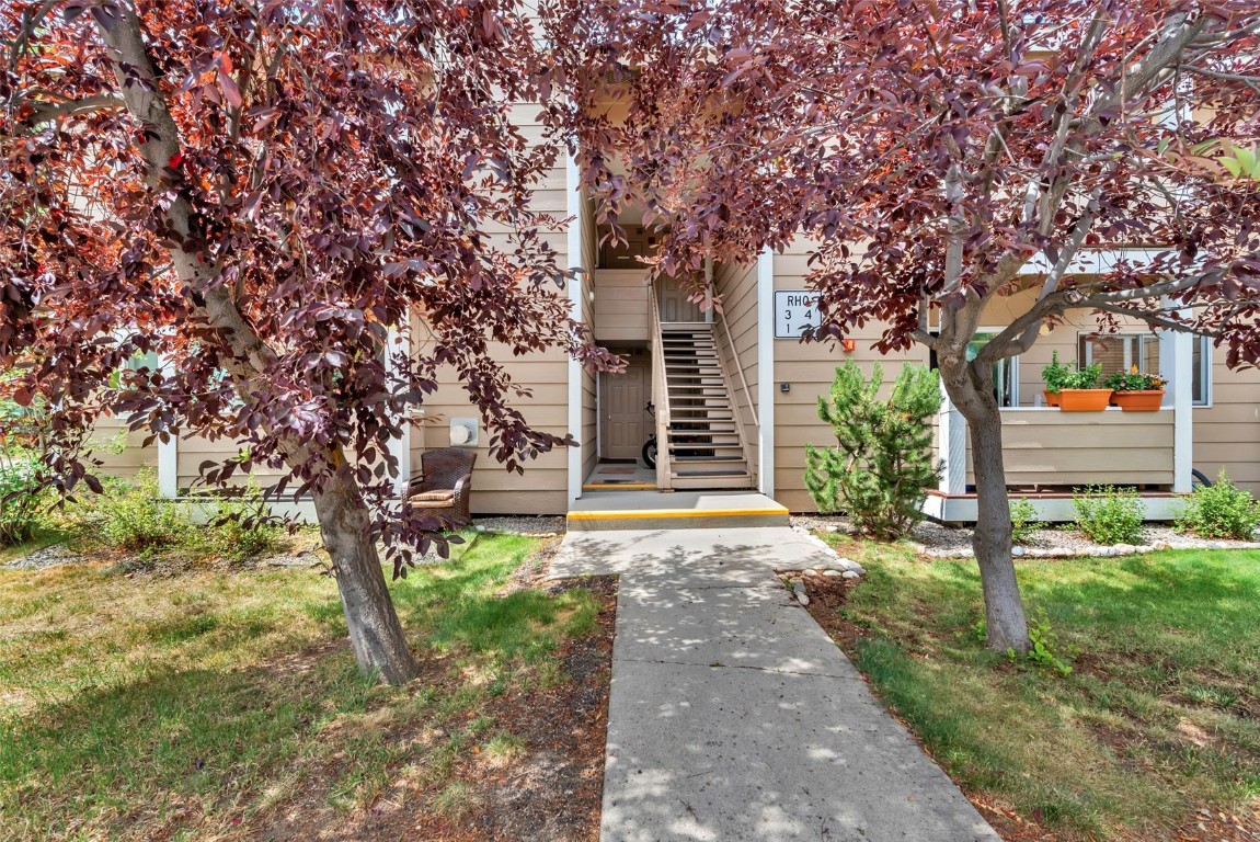 1385 Sparta Plaza 3