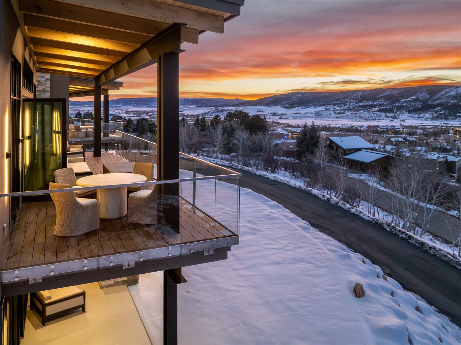 1870 Christie DRIVE 1