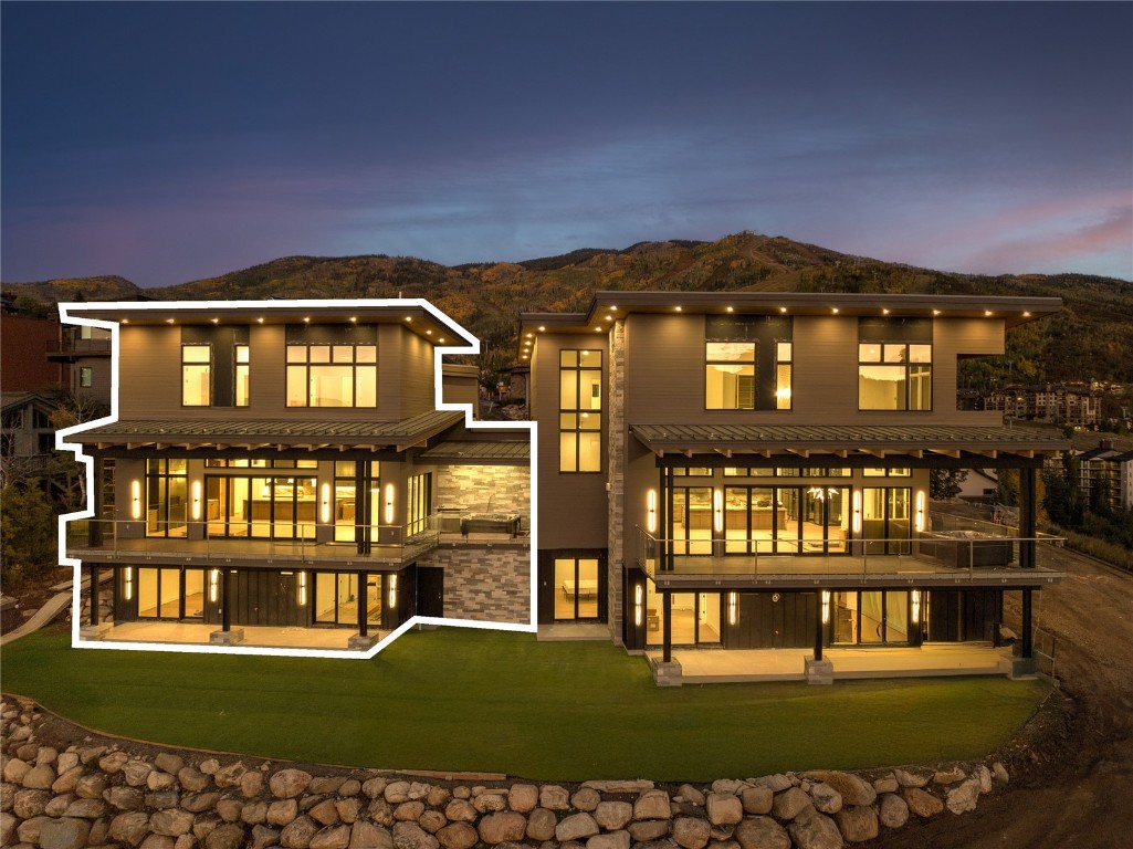 1870 Christie DRIVE 1