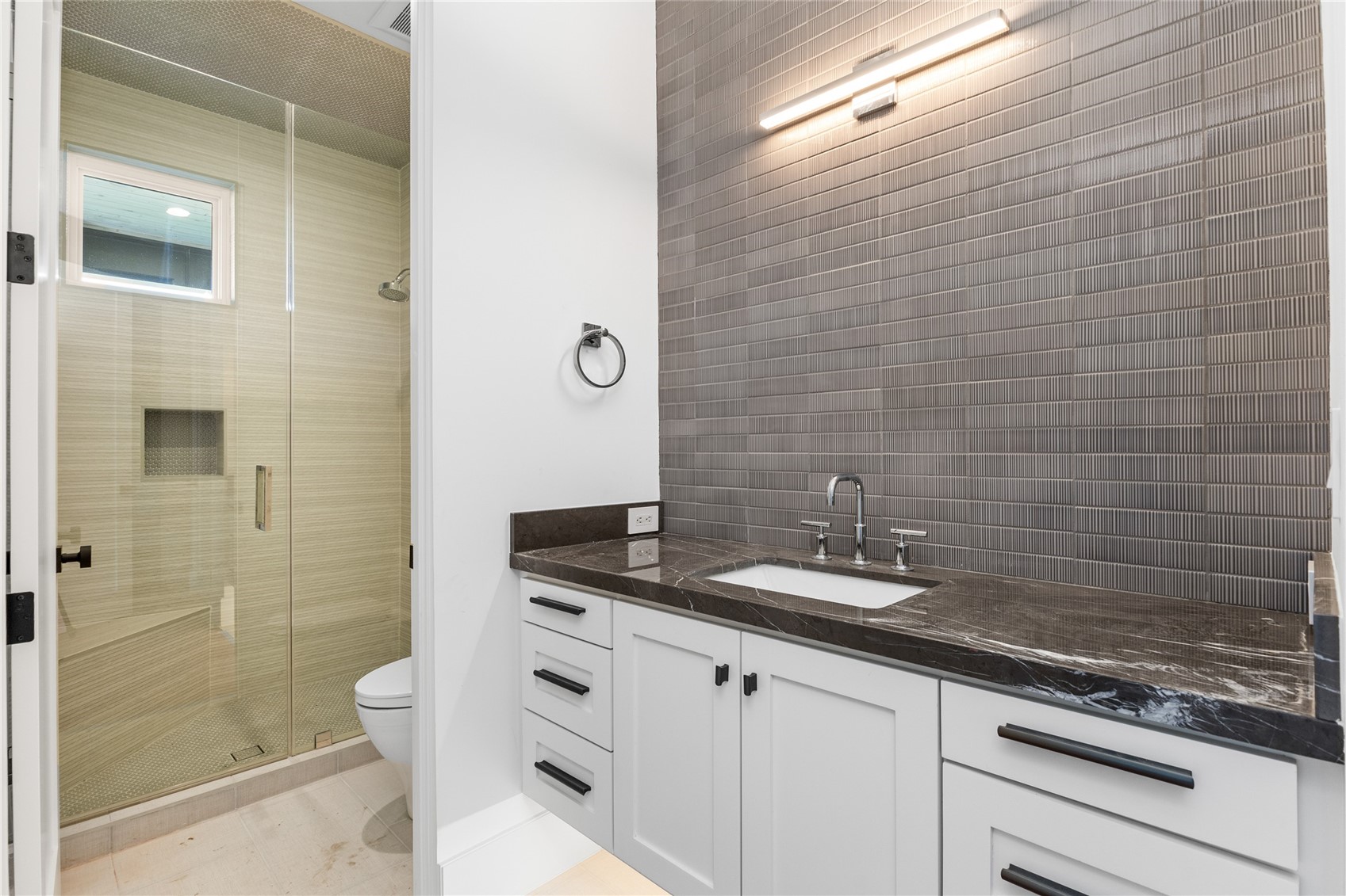 1870 Christie DRIVE 1