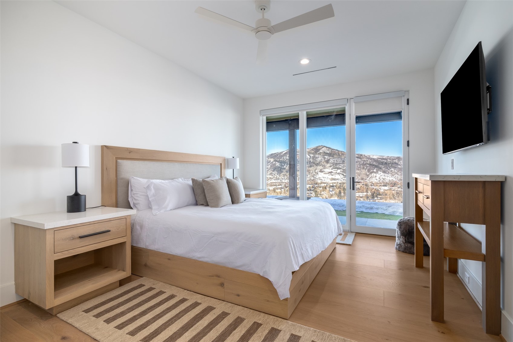 1870 Christie DRIVE 1