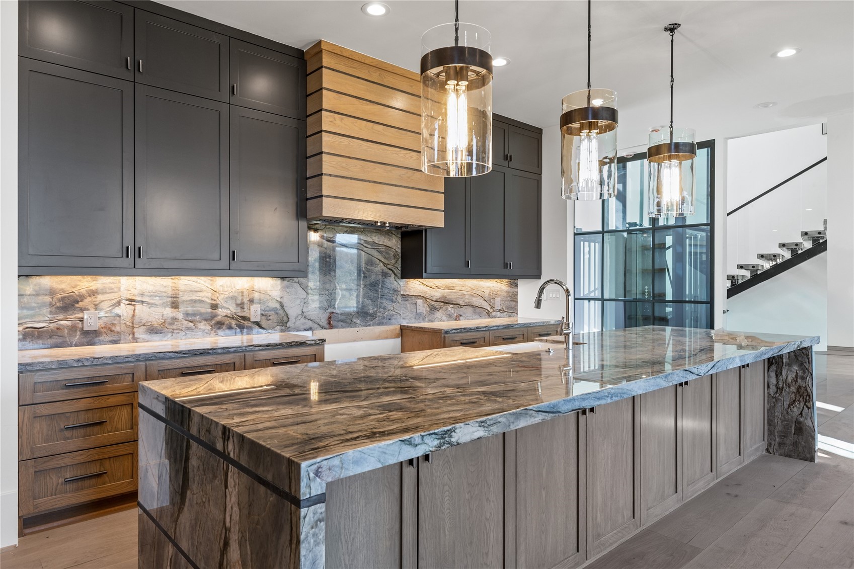 1870 Christie DRIVE 1