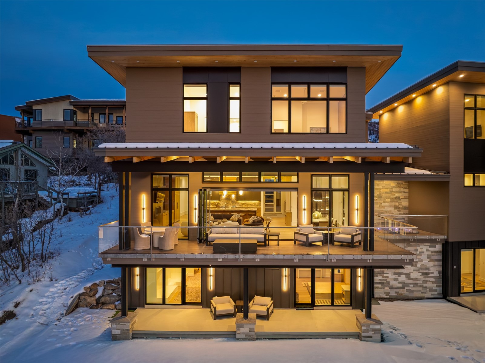 1870 Christie DRIVE 1