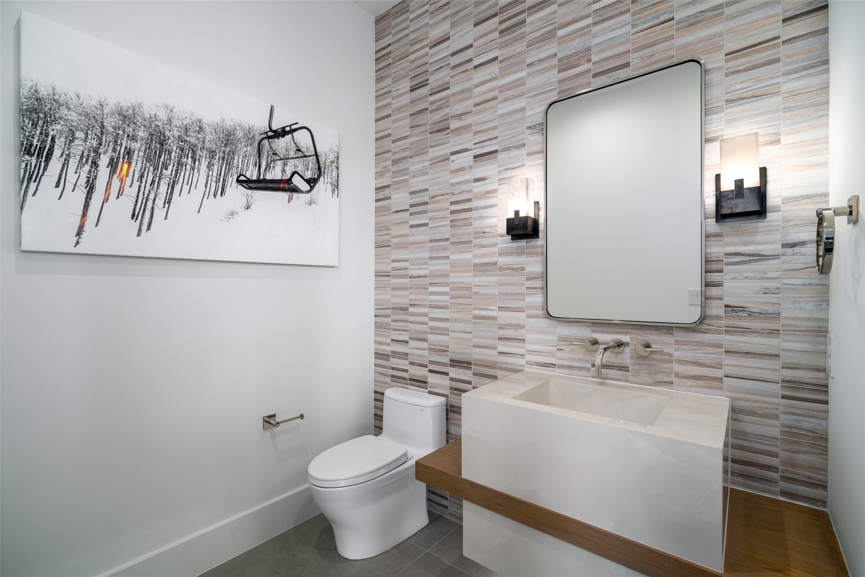 1870 Christie DRIVE 1