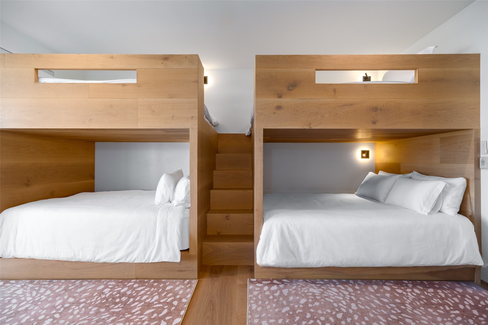 1870 Christie DRIVE 1