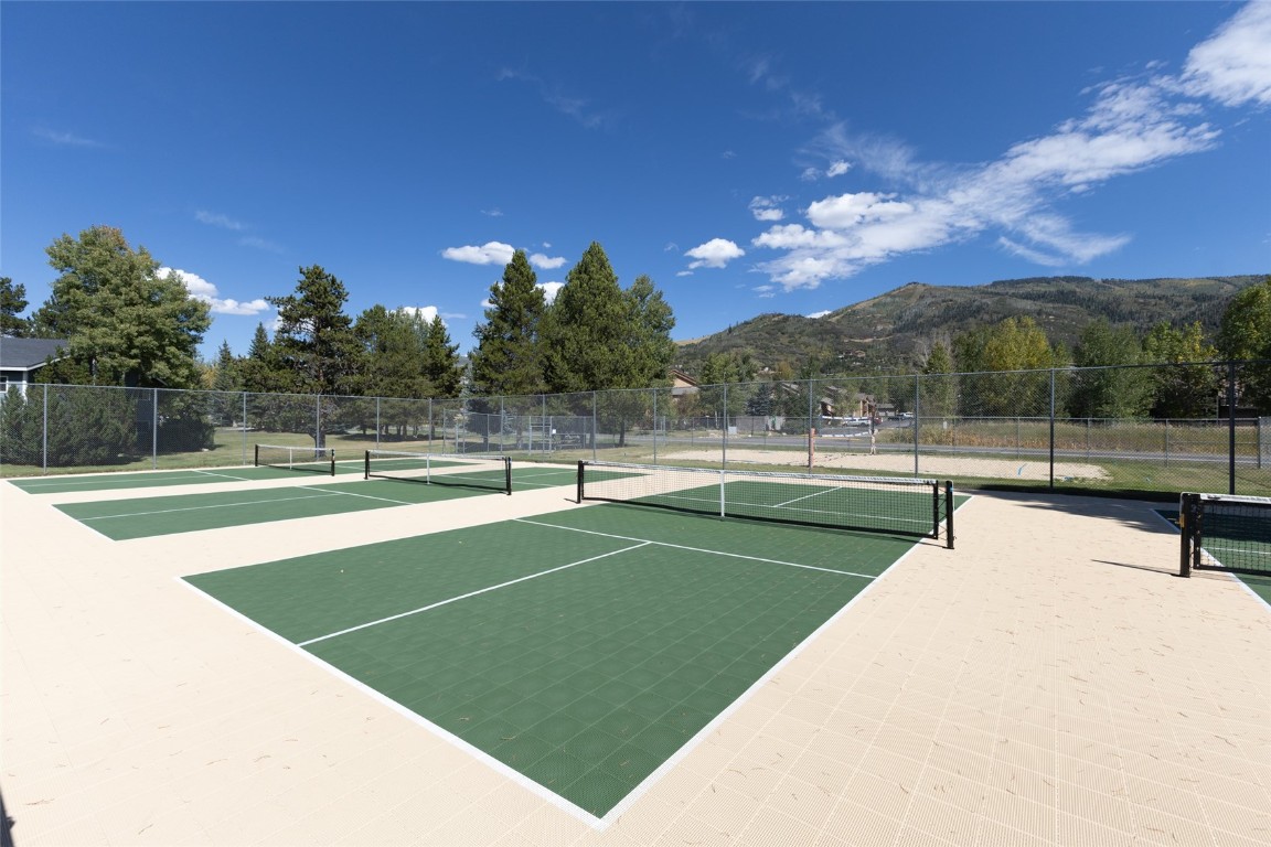 1380 Athens Plaza 16