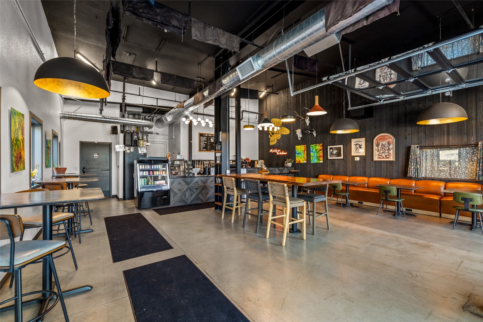 1901 Curve Plaza Ste. 4