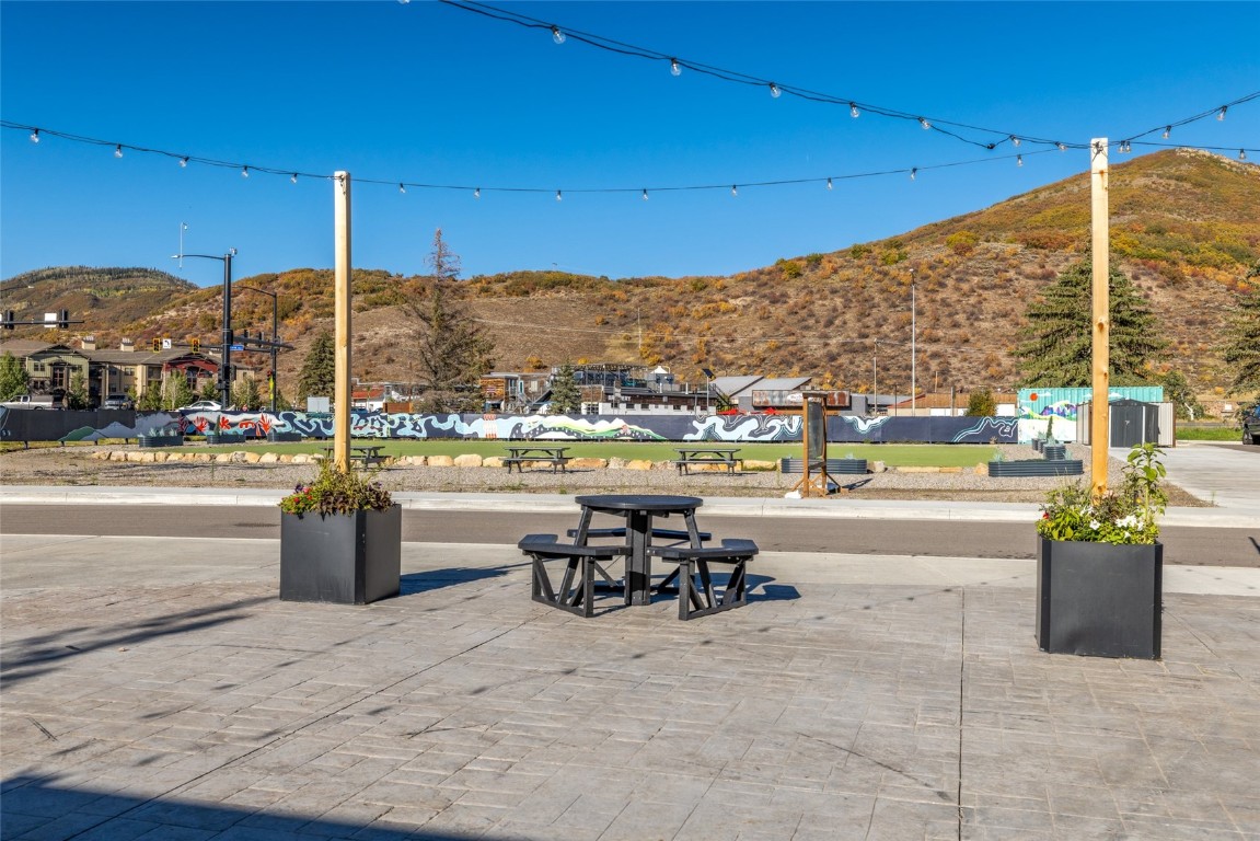 1901 Curve Plaza Ste. 4