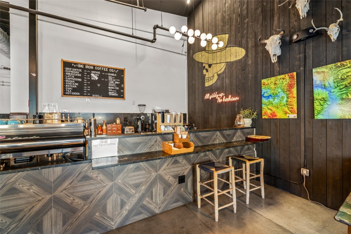 1901 Curve Plaza Ste. 4