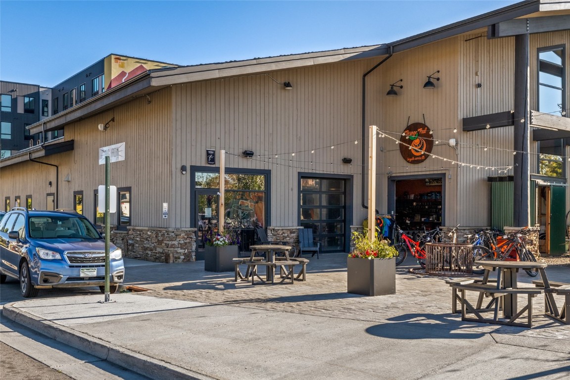 1901 Curve Plaza Ste. 4