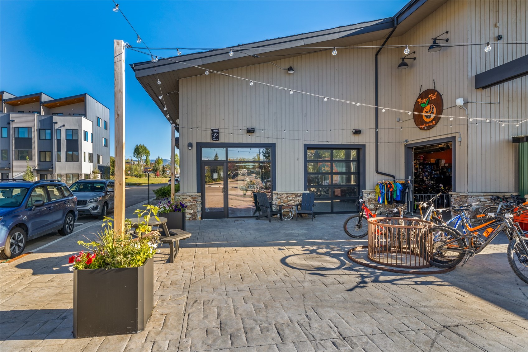 1901 Curve Plaza Ste. 4