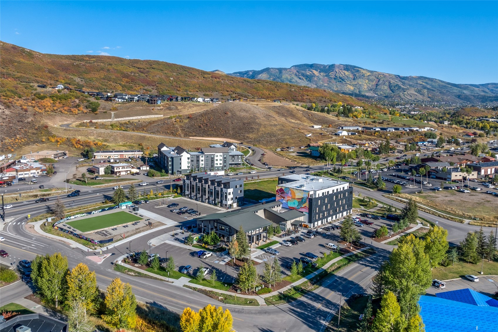 1901 Curve Plaza Ste. 4