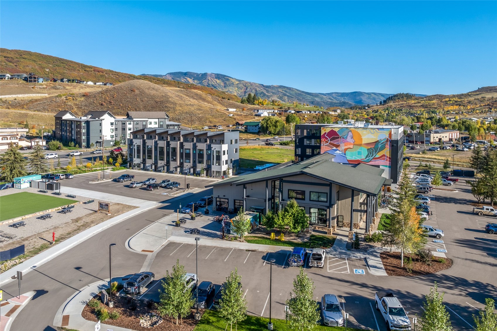 1901 Curve Plaza Ste. 4