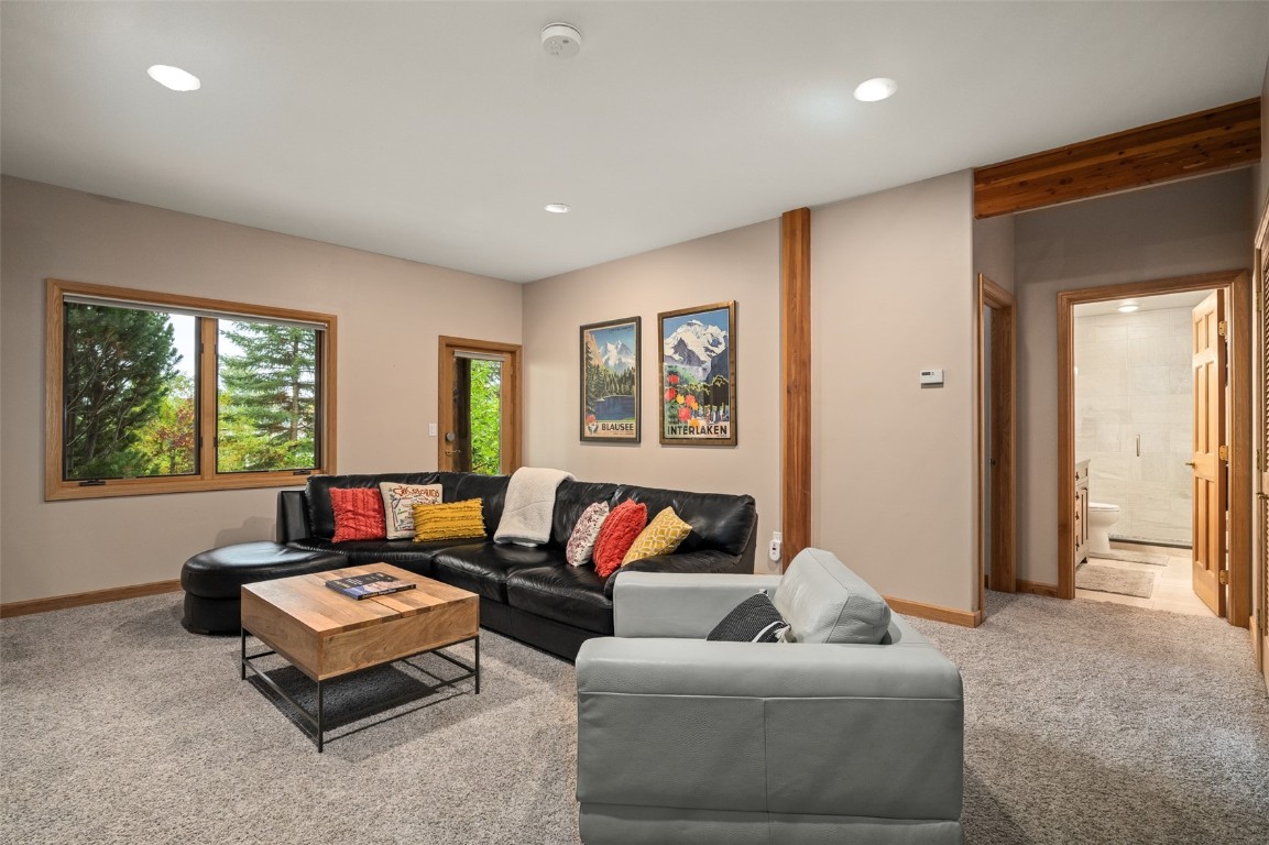 545 Steamboat BOULEVARD