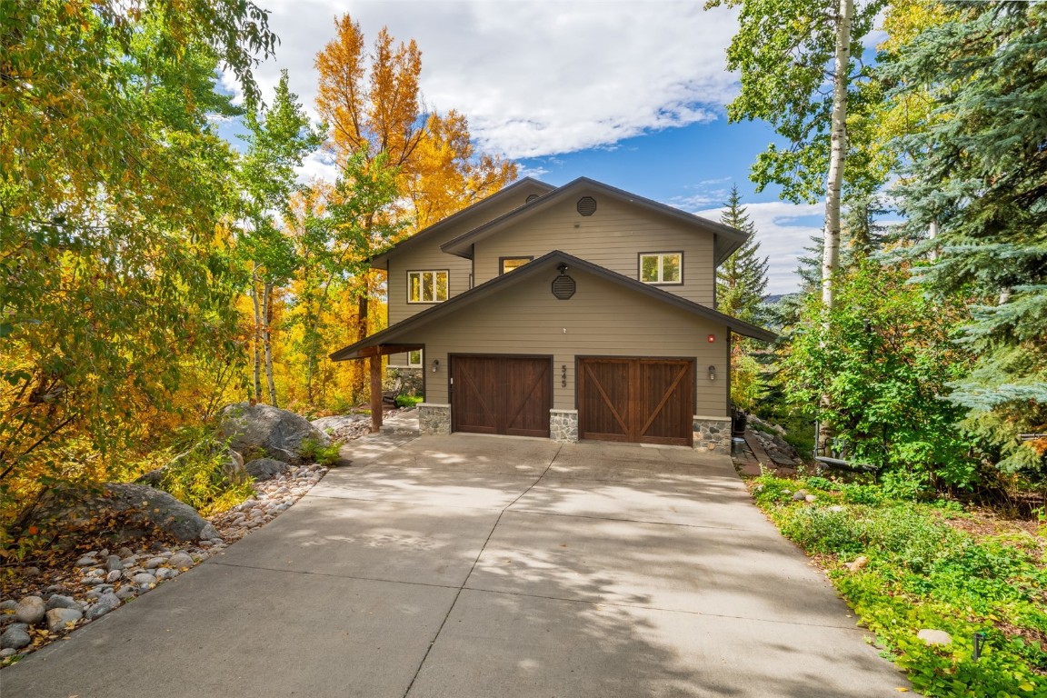 545 Steamboat BOULEVARD