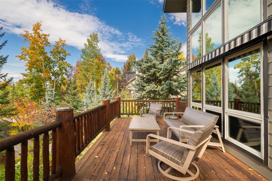 545 Steamboat BOULEVARD