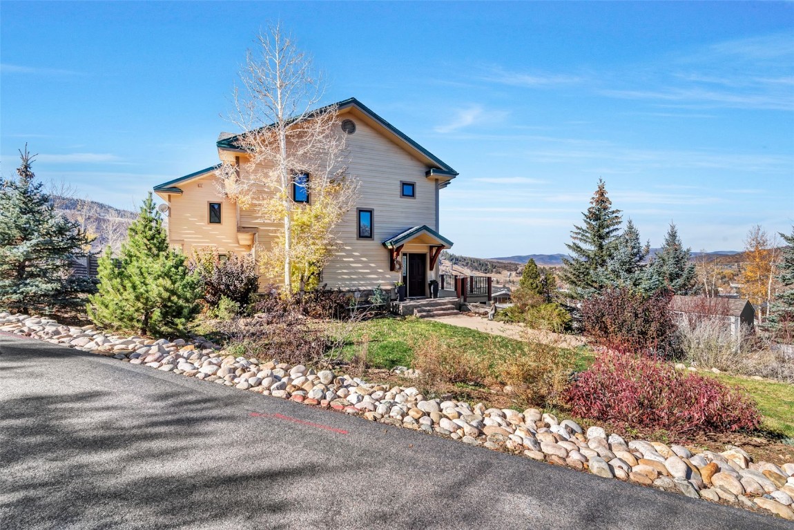 315 Little Moon TRAIL