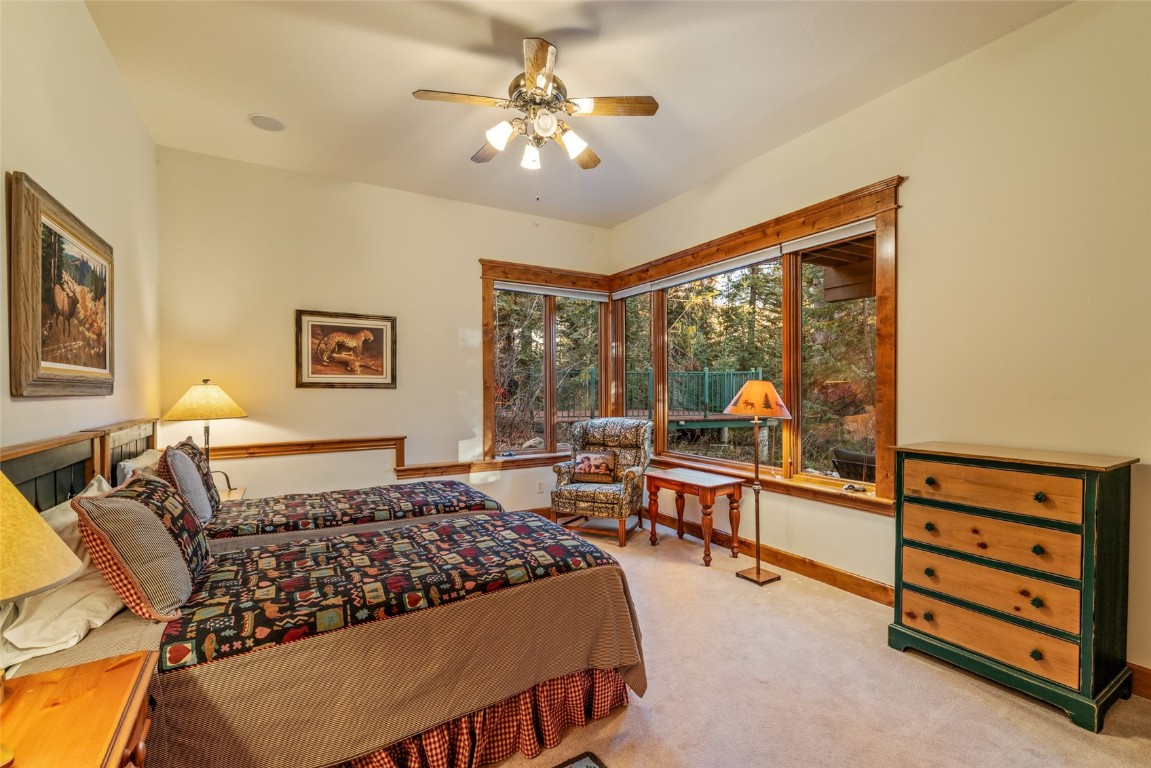 665 Meadowbrook CIRCLE