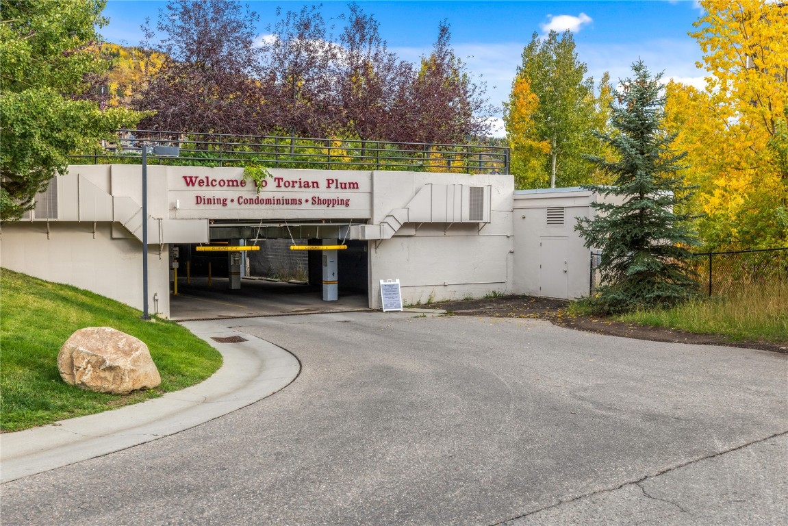 1875 Ski Time Square DRIVE 213