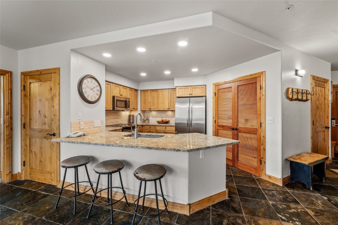 1875 Ski Time Square DRIVE 213