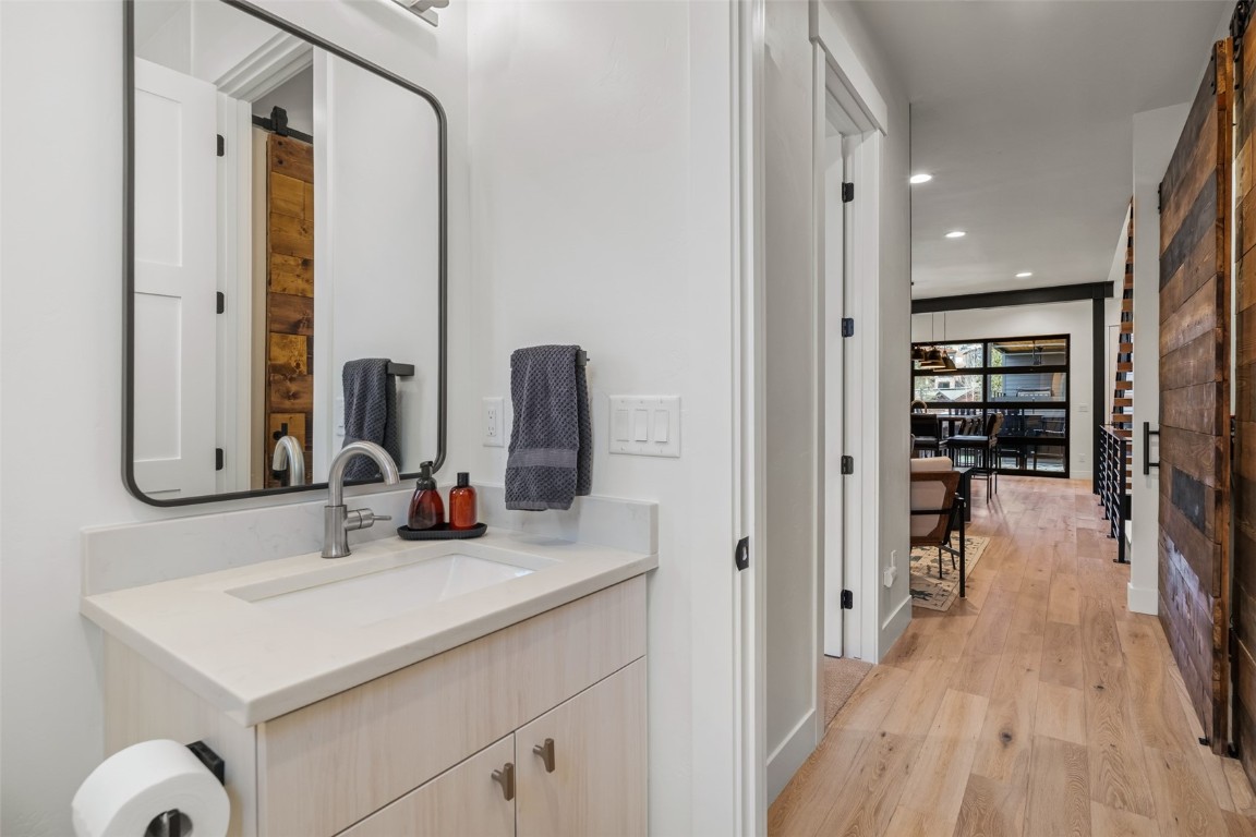 2404 Cattle Kate CIRCLE 21