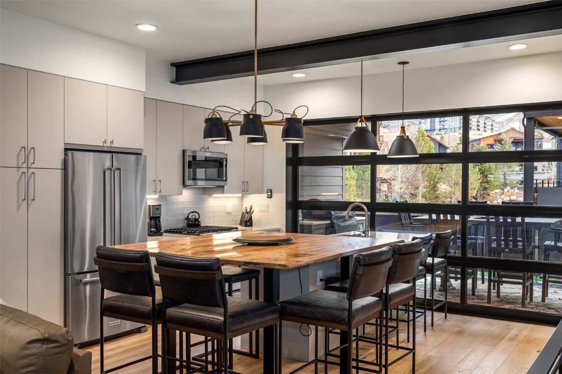 2404 Cattle Kate CIRCLE 21