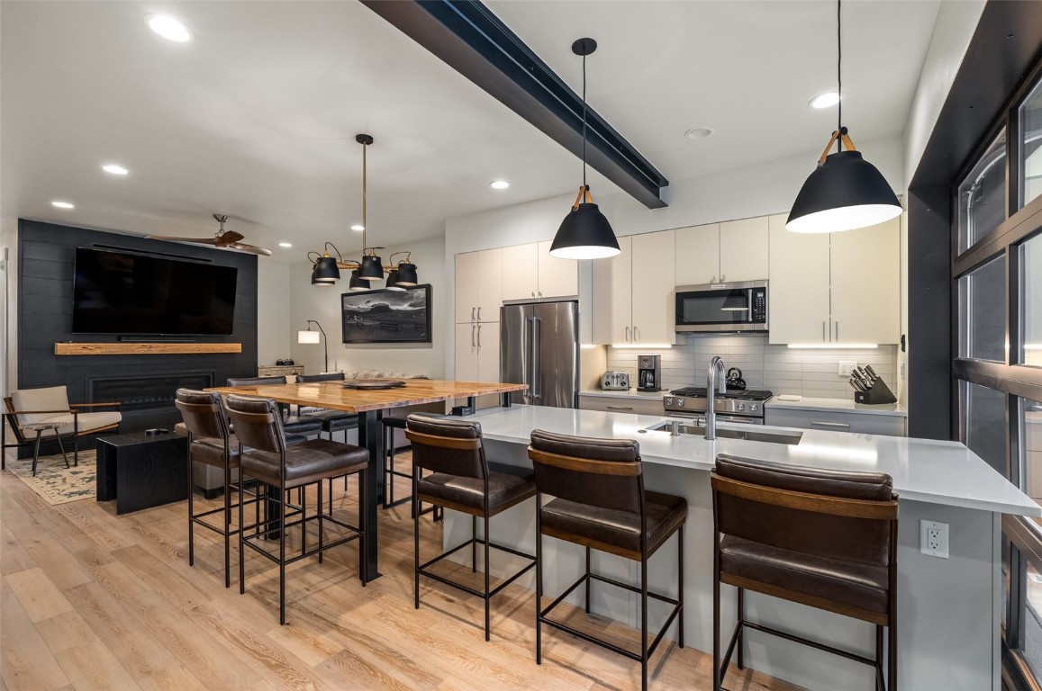 2404 Cattle Kate CIRCLE 21