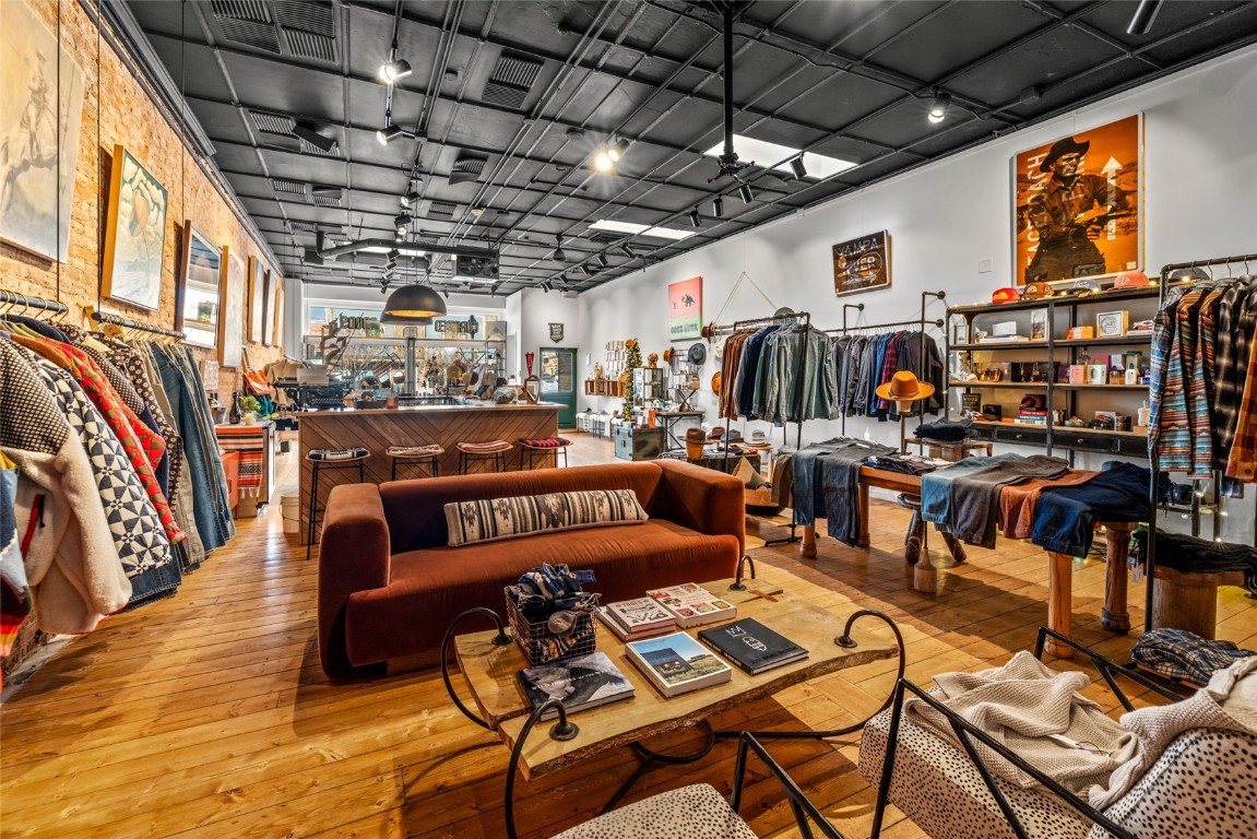 907 Lincoln AVENUE 5