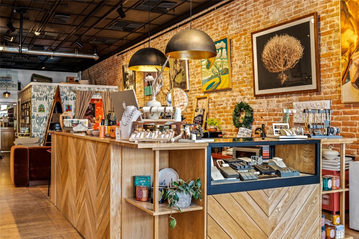 907 Lincoln AVENUE 5