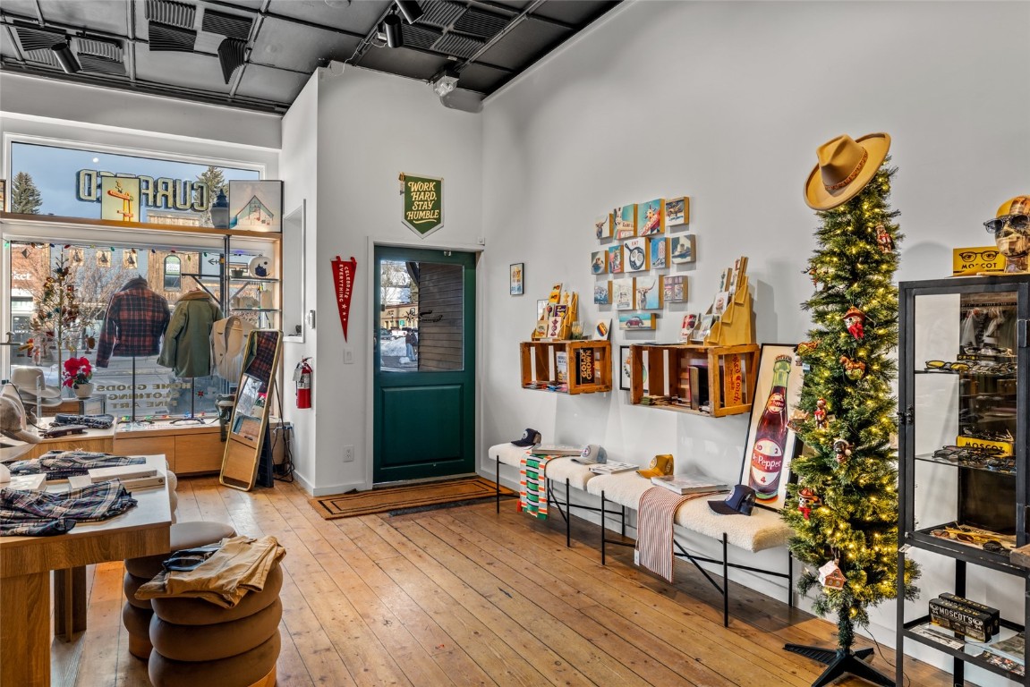 907 Lincoln AVENUE 5