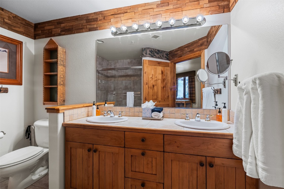 1875 Ski Time Square DRIVE 411