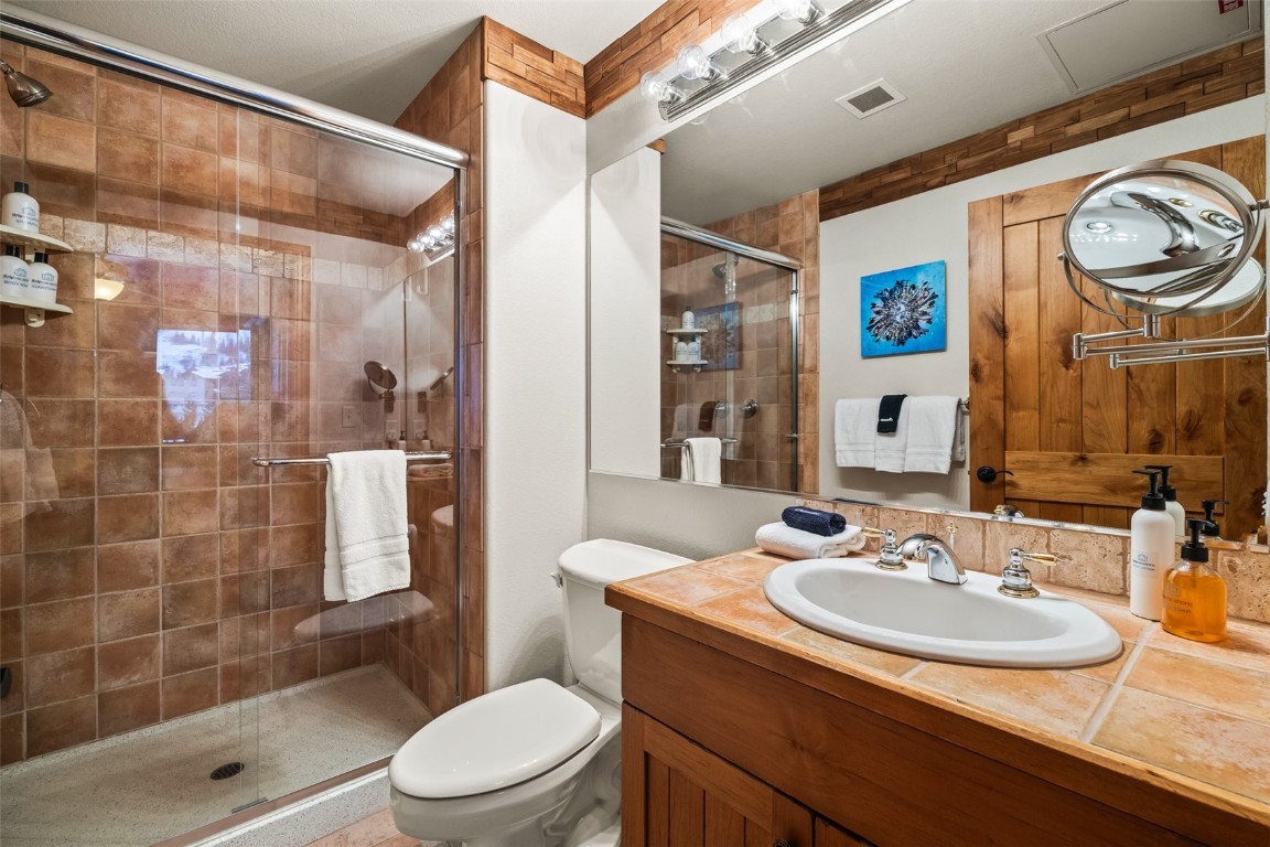 1875 Ski Time Square DRIVE 411