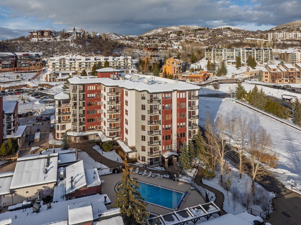 1875 Ski Time Square DRIVE 411