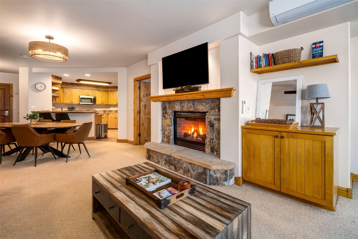 1875 Ski Time Square DRIVE 411