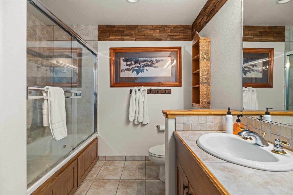 1875 Ski Time Square DRIVE 411