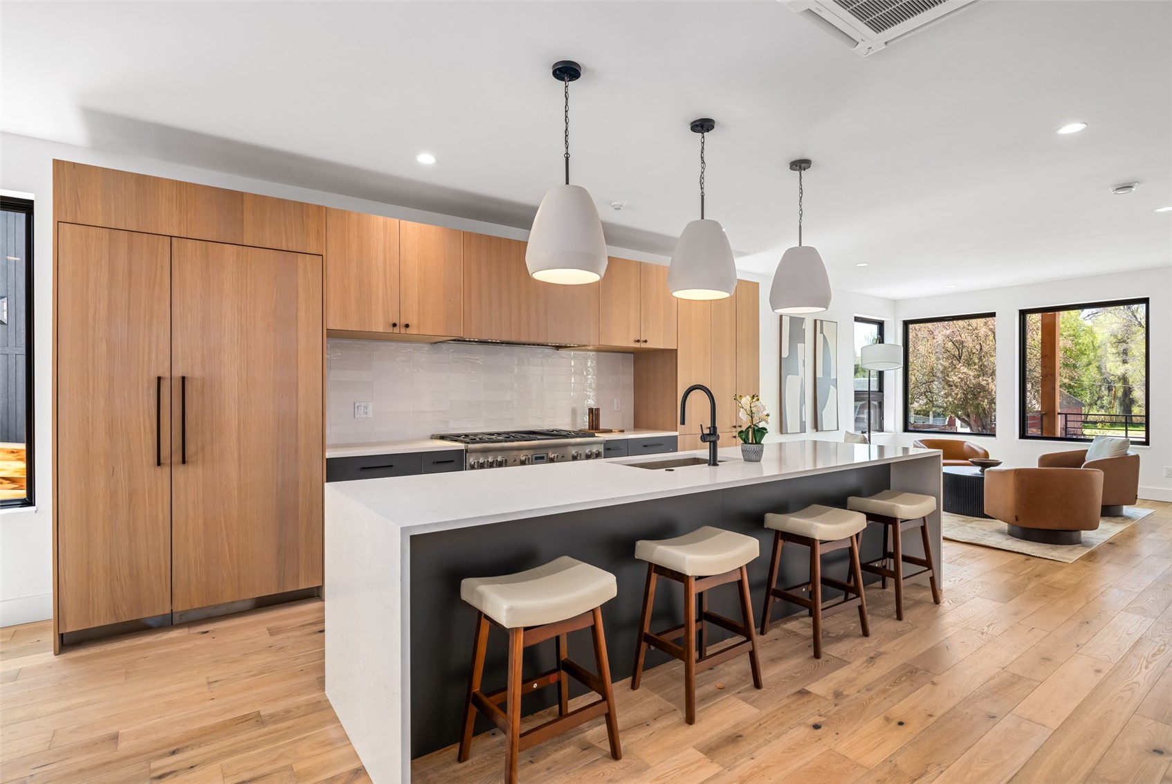512 8th STREET