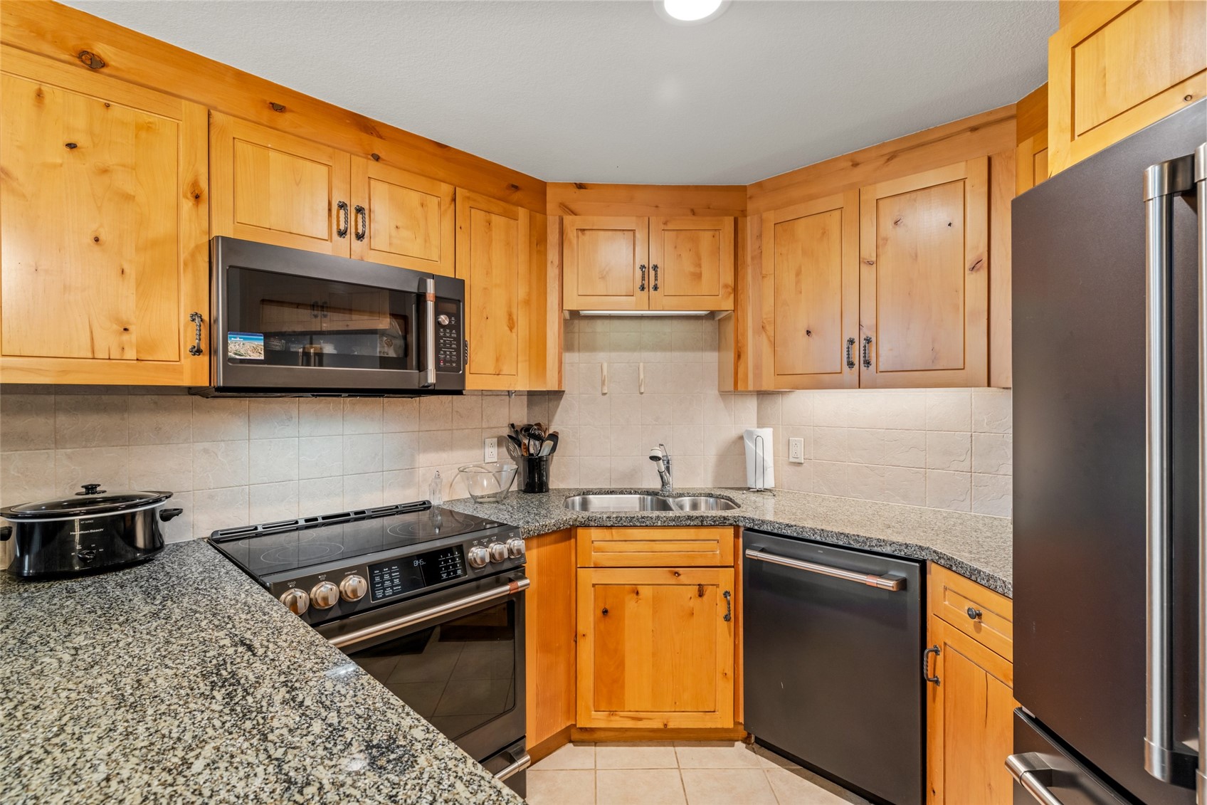 2300 Mount Werner CIRCLE 615