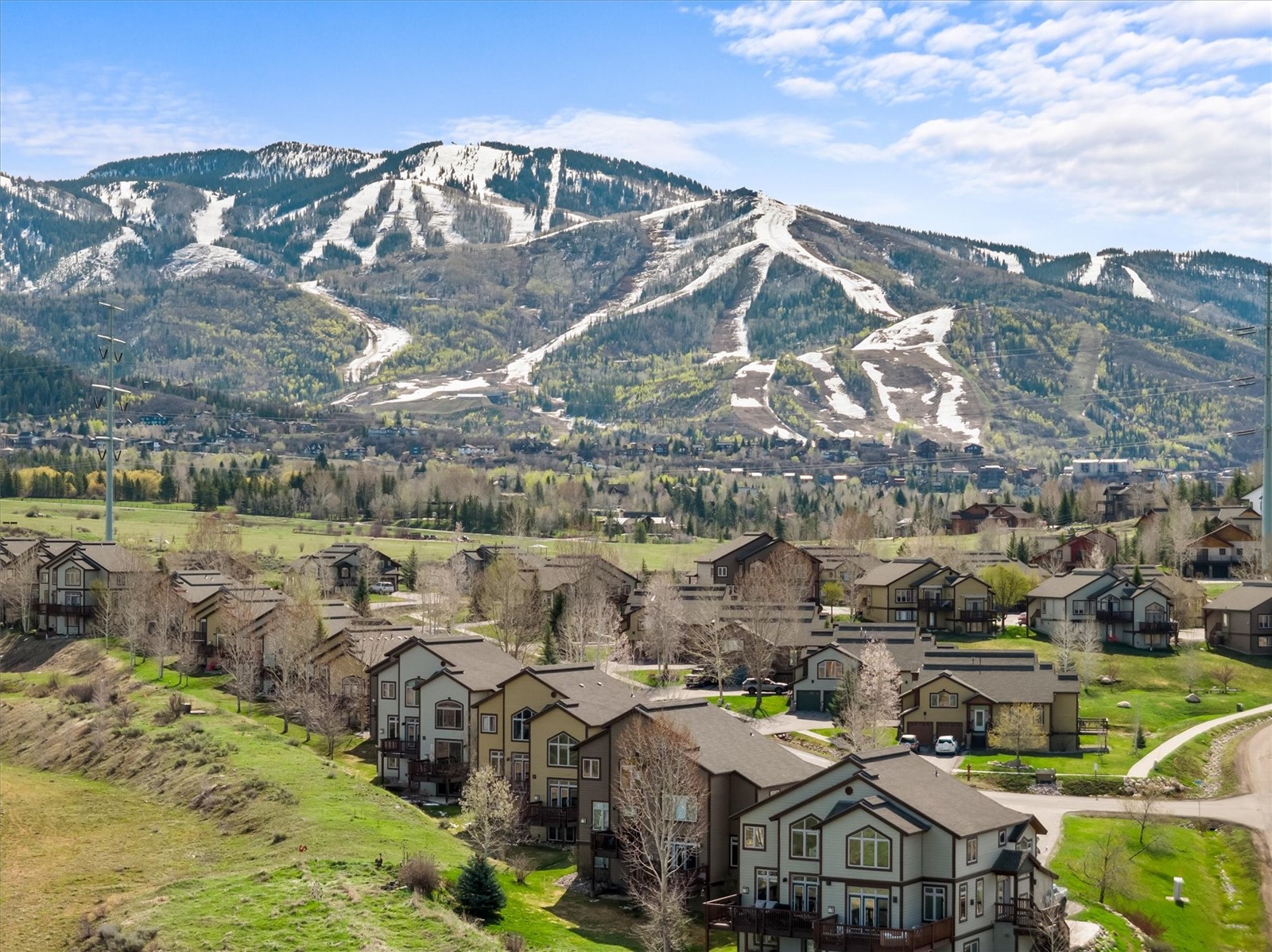 350 Parkview DRIVE 28