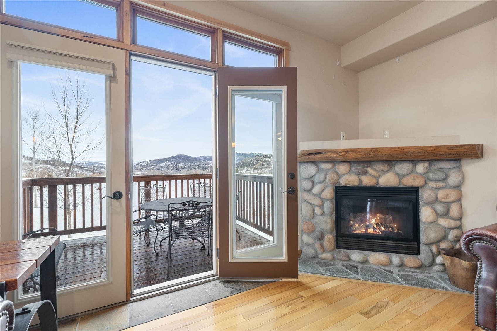 350 Parkview DRIVE 28