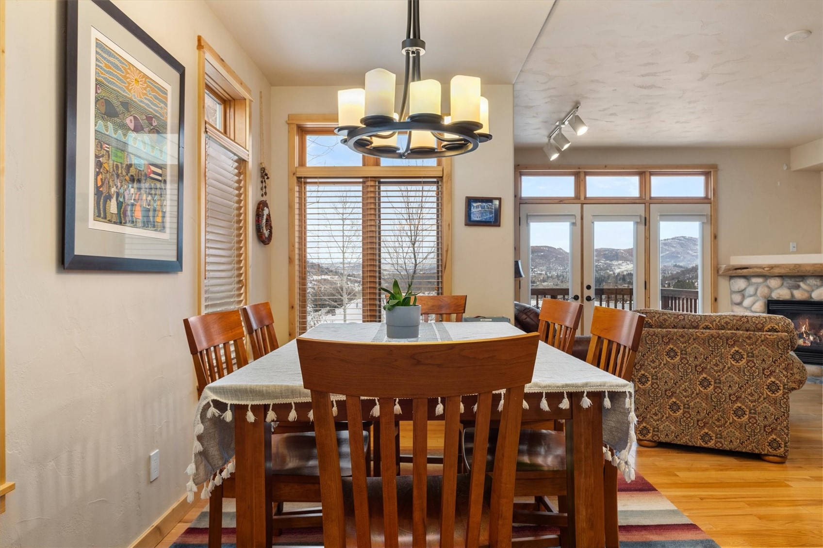 350 Parkview DRIVE 28