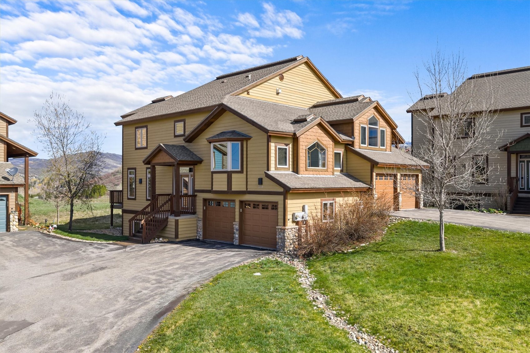 350 Parkview DRIVE 28