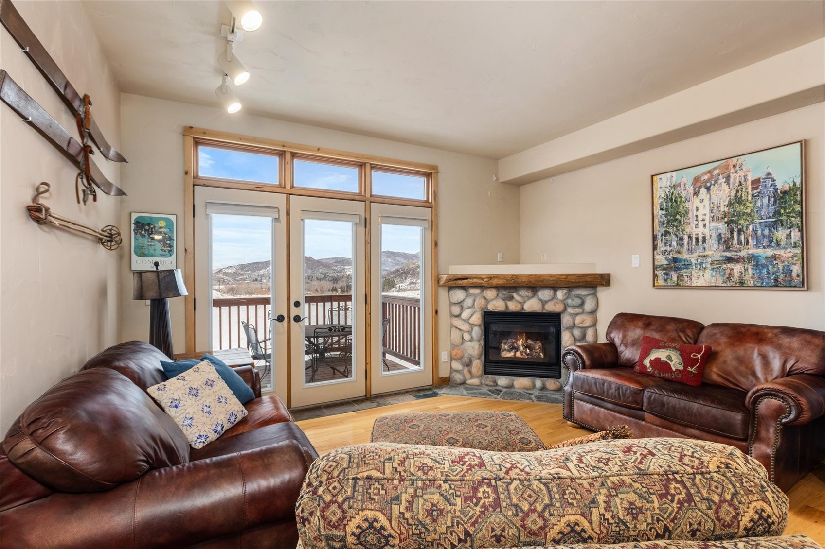 350 Parkview DRIVE 28